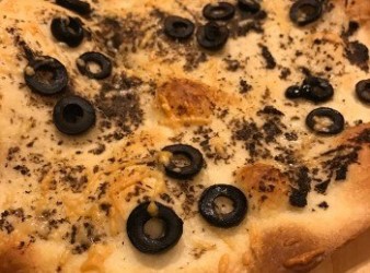 意大利正宗超薄Pizza --- 黑松露醬