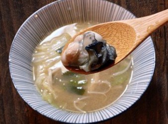 走進日本人的家，學做道地家常菜【牡蠣味噌湯】