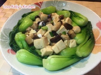 豆腐什菇伴小棠菜