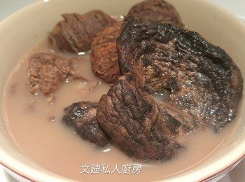 虎掌菌栗子西施骨湯