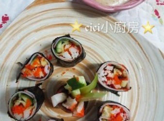 日式煮食記錄: 青瓜蟹柳火腿紫菜卷配芝麻芥末醬 (2條卷物份量)