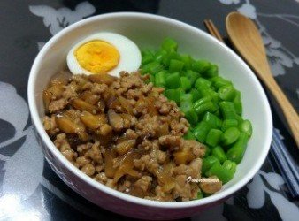 香菇肉末大碗飯