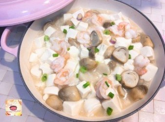 [簡易食譜］海鮮蛋白燴豆腐
