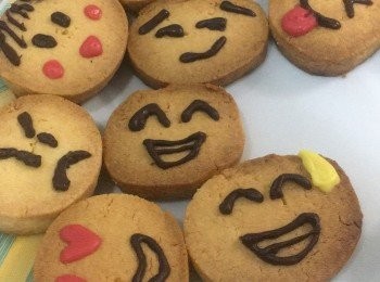  #交功課 
唔難整,第一次整曲奇都成功左