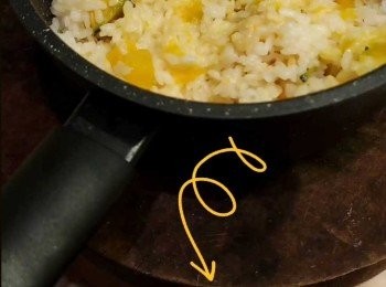  #交功課 
簡單易整又好味
最適合好似我呢啲懶食疏菜嘅人(๑•̀ω•́๑)