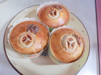 第一次交功課呀！都好成功：）但因為我無焗爐，用氣炸機做既，睇落就比較乾少少，下次會再努力。 #交功課