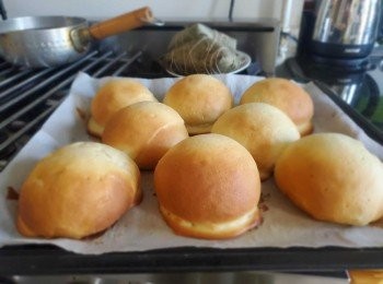 出爐啦，終於有鮮奶球食啦！ #交功課