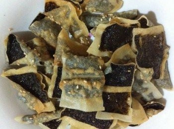 下雨天一直呆在家看电视，这零食刚好配上