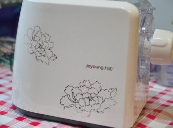 step15: 有了九陽製麵機，隨時都可以做出變化的麵條，無論西式還是中式料理，自己動手做輕鬆方便又衛生喔!