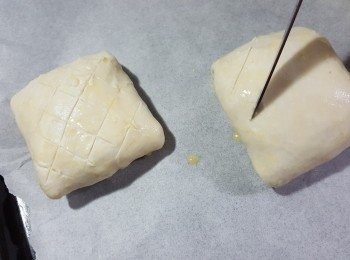 step16: 於面用刀仔輕手鈄界格仔花