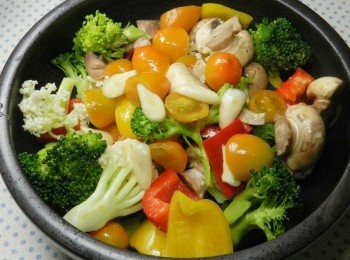 step5: 將青菜取出後調味，並擺盤