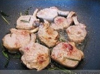 step7: 兩面各煎3分鐘（或你喜歡的軟熟程度），即成