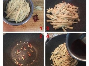 step11: 筍絲ㄧ般是醃過的，所以要沖泡浸洗ㄧ下。 蒜頭切末，辣椒切丁。炒鍋中放少許油炒香蒜末和辣椒，用少許鹽和糖拌炒一下。再倒入滷汁，