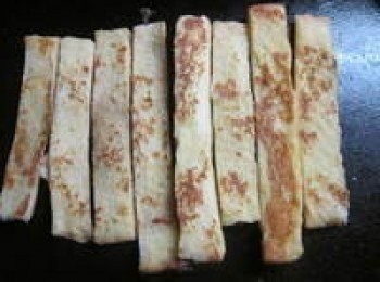 step2: 平底鍋抺少許油或奶油,將作法1.煎到兩面金黃即可