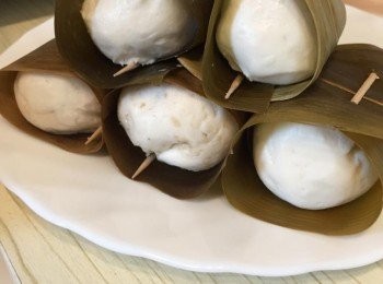 step8: 包裹，用一根牙籖固定封口，