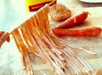 step7: 手工麵條作法請參考我的食譜
