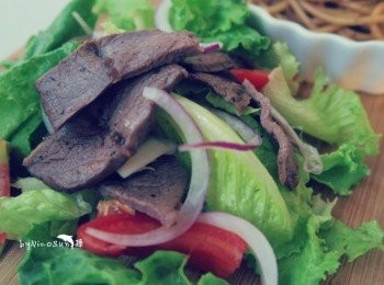 step6: 拌入喜歡的生菜 就完成拉
