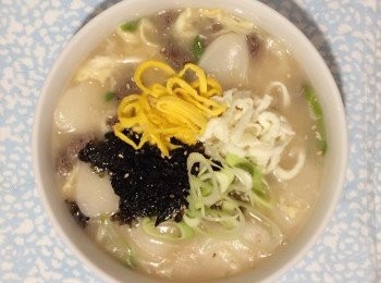 step15: 灑上芝麻和滴少許麻油增添風味。