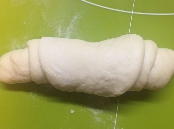 step5: 捲起粉團。