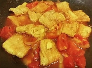 step6: 放入備好的豆皮 煮至入味 湯汁收乾