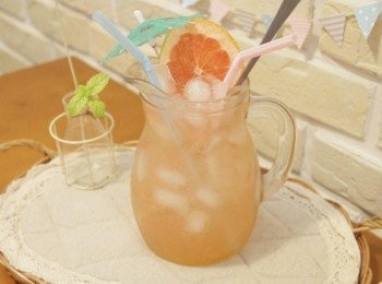 step4: 噗滋噗滋~~~~~新鮮的葡萄柚氣泡水~~酸溜溜好好喝:)