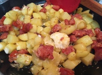 step5: 加入芝士拌勻至半溶可關火下海鹽調味