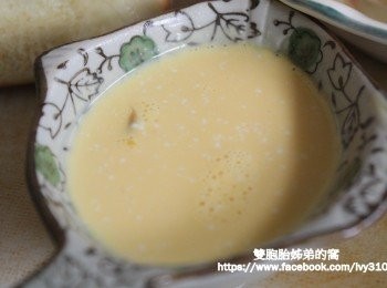 step2: 先調好個人喜歡的百香果酸甜度+沙拉混合攪拌好,這就是百香果沙拉醬