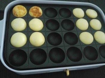 step8: 將芝士波翻轉後再蓋上蓋焗5分鐘。