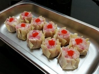 step5: 放上掃了油的蒸架大火蒸8分鐘便完。