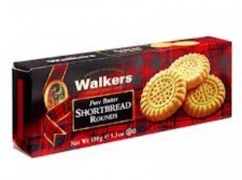 step2: 「餅乾底Crust」 -45克無鹽奶油 -10克白糖 -2包Walkers餅乾(如圖，這種餅乾拿來做CHEESECAKE真的超棒..但比較難捏碎就是了，量的部份，兩包其實是大概，想要厚一點的餅乾底就可以加多一點囉!) 將奶油加熱使溶化，取另一鍋，將以上材料依序加入鍋中，混合均勻，融化的奶油可以慢慢加至餅乾裡混合。全部倒入烤盤，平鋪整理，不用蓋保鮮膜，攝氏200度，烤8~10分鐘直到表面稍微變乾、呈金黃色。 (圖片來源:網路)