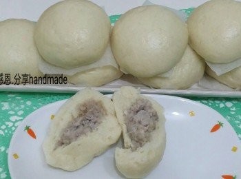 step8: 之後用大火去蒸13至15分鐘，熄火前，用一隻木筷子，來墊起穫蓋的一邊後，才熄爐火，等待5分鐘後先取出，完成。