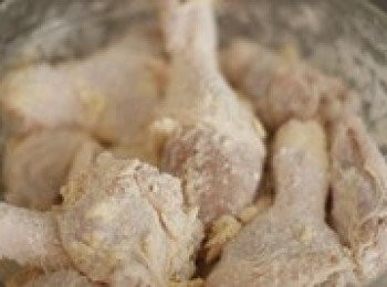 step4: 雞塊要拌勻粉末