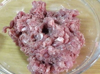 step3: 把所有材料用手拌勻 , 用手拌到有黏性為止