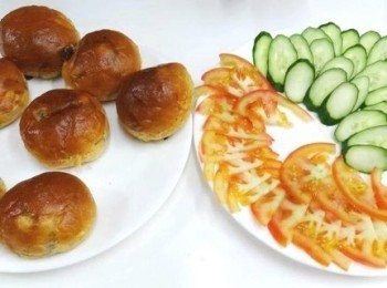 step6: 或搭配麵包及蔬菜