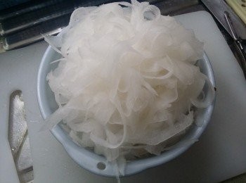 step2: 有機蘿白刨絲備用