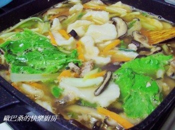 step6: 簡單豐富的一鍋搞定ˊ家常麵疙瘩就完成囉。