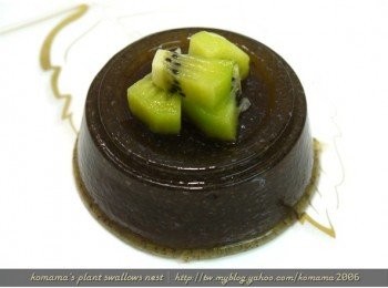 step7: 黑木耳梅果凍除可單吃品嚐原始風味之外，也可以添加如奇異果等水果來增色！