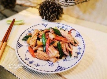 step6: 鹹香夠味ˊ最重要料理輕鬆又快速ˊ 當下酒菜也超讚喔ˊ在<span class="group_2">調味</span>方面除了蠔油ˊ 像沙茶醬ˊ一般醬油也都能取代搭配ˊ 口感Q彈鮮美ˊ滋味真的很迷人。試試吧!