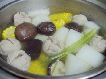 step5: 時間到ˊ電源彈起再悶個10~15分鐘ˊ然後加入<span class="group_2">調味</span>拌勻即可