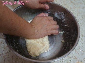 step6: 之後就搓一陣，至到無粉粒就可以啦~