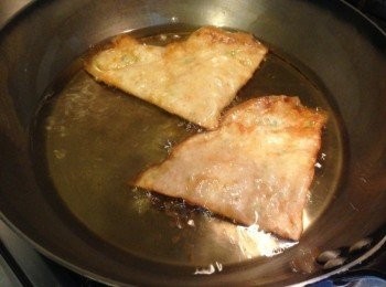 step5: 熱鍋將作法4炸熟即可。