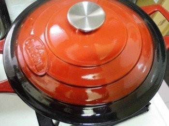 step5: 接著蓋上鍋蓋ˊ小火悶煮90~120分鐘即可(依自家喜好口感決定悶煮的時間)