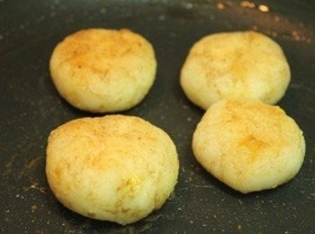 step10: 煎至表面酥脆, 呈金黃色