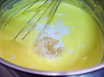 step4: 再加入泡軟的吉利丁和椰奶再次拌勻ˊ(要確實拌勻至光滑柔順喔)