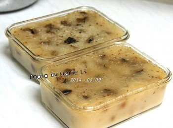 step6: 這次蒸出來的成品感覺還不錯
顏色也很漂亮，讓我想到或許下回可以試試來做《碗粿》