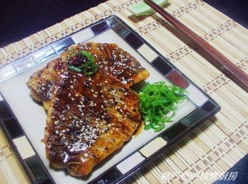 step7: 通常我們做照燒醬都會用醬油ˊ 其實蠔油滋味更棒哦ˊ自己吃用好一點的<span class="group_2">調味</span>ˊ 絕對值得的ˊ試試看吧。 任何喜歡的魚都可運用ˊ不限魚種。