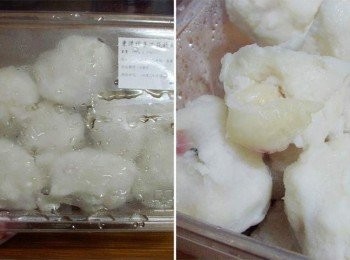 step1: 這是這次使用的花枝丸ˊ來自"小蝦米海產專賣店" 新鮮花枝漿與花枝餡的絕妙搭配ˊ 採用天然海捕新鮮花枝及花枝漿純手工製作ˊ 粒粒飽滿ˊ口感爽脆ˊ每一口都吃得到超大塊花枝喔。 每盒約有550gˊ使用可回收之PET食品冷凍盒包裝ˊ 送禮自用兩相宜ˊ冷凍庫隨時準備著ˊ突然要用非常的方便。 這裡買:http://www.ihergo.com/store/buyxiami