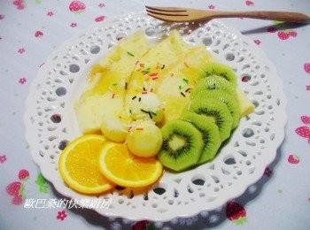 step7: 除了這樣的組合ˊ隨意搭配冰淇淋ˊ楓糖ˊ鮮奶油....等也都可以喔ˊ 即使什麼都沒有ˊ隨意灑上細糖粉也一樣好吃。 如果是天冷時ˊ還能變化成火燄薄餅呢。