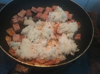 step4: 落白飯炒兩炒