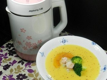 step5: 九陽輕鬆做出巧達海鮮湯，大人小孩都愛喝~